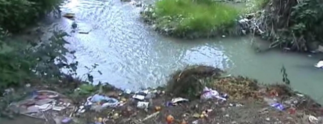 Lumi Zezë ndotet nga mbeturinat <br />banorët: Situata e padurueshme 