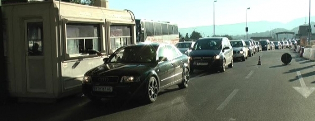 Fluks në Pikën Kufitare të Morinit<br />vetëm sot kanë hyrë 25 mijë persona