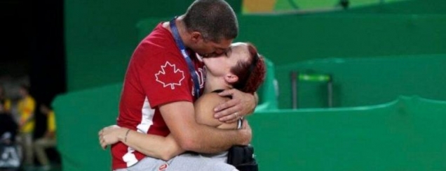 ​Dashuri në Lojërat e Rios, puthja<br />që emocionoi Botën
