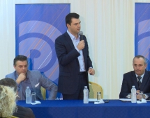 Basha: Rama u hapi rrugë kriminelëve<br />hesht për vdekjen e 17-vjeçarit Gjoklaj