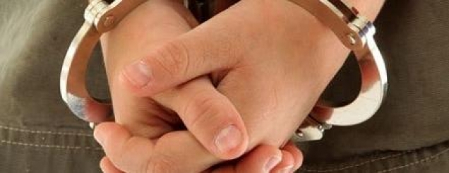 Lezhë, drogë dhe armë pa<br />leje, dy të rinj në pranga