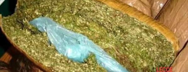 Kapet 2 mln euro drogë në det<br />&lsquo;shpëtohen&rsquo; skafistët shqiptarë