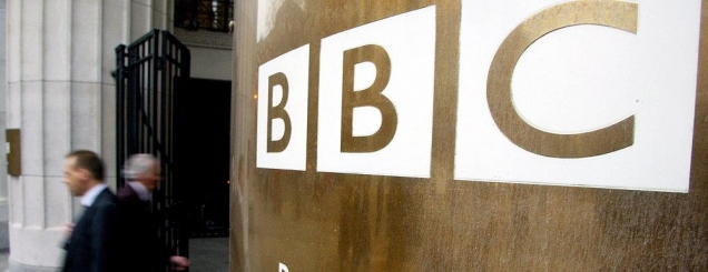 Vendi që po kërkon qindra varre<br />masive, BBC për Shqipërinë<br>
