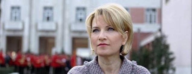 Profil/Kush është ministrja Kodheli<br />karriera e saj përballë shpifjeve greke