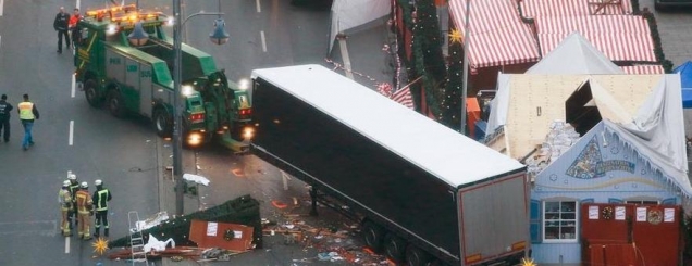 Makthi n&euml; zem&euml;r t&euml; fest&euml;s.Hapet<br />nj&euml; plag&euml; e rizgjedhjen e Merkelit