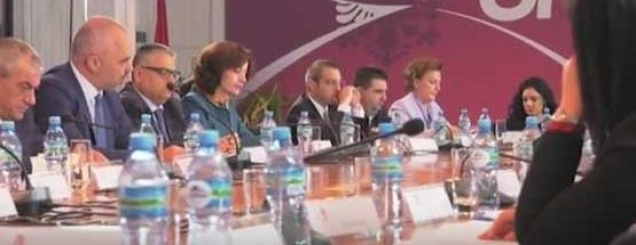 Zgjedhjet e qershorit, Rama<br />mbledh ministrat në Durrës