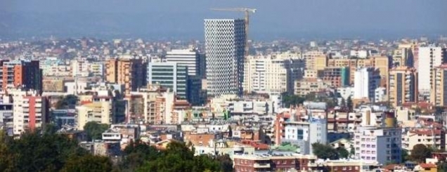 Tapitë dhe legalizimet, si po<br />“formalizohen” 80% e shqiptarëve
