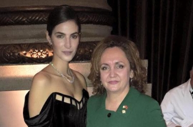 Modelja e ambasadorja shqiptare në<br />SHBA bashkë në Shtëpinë e Bardhë
