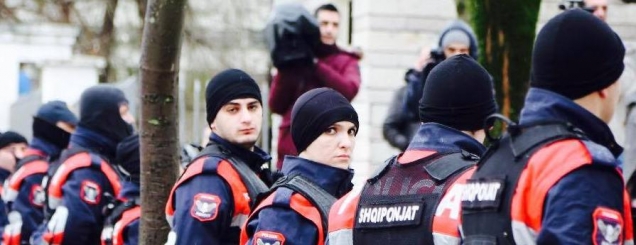 'Shqiponja' jo vetëm në Tiranë,pas<br />Gjirokastrës në gjithë Shqipërinë