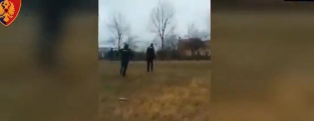 Policia ndjek me vrap trafikantët<br />njëri shpëton,kapen 103 kg kanabis