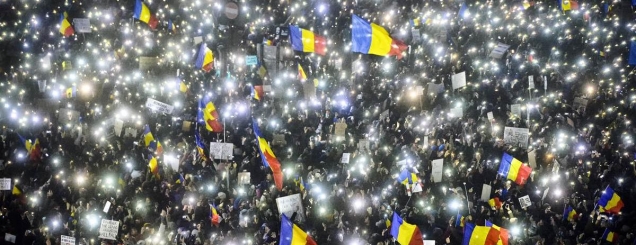 Rumani, hynë në ditën e 13-të<br />protestat, kërkohet largimi i qeverisë