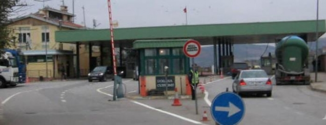 Morinë, me pleh kontrabandë, i<br />ikën policisë, arrestohet 37-vjeçari