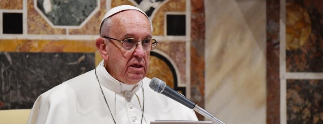 Papa Francesku kërkon falje për rolin<br />e Kishës gjatë genocidit në Ruandë