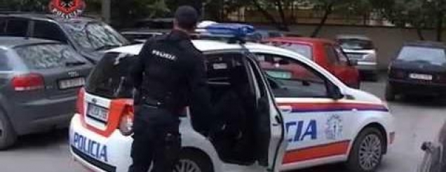 Tiranë, fara kanabisi e hashash<br />në banesë, arrestohet 21-vjeçari