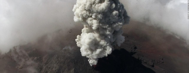 Video/Unike, droni sjell pamje<br />nga shpërthimi i një vullkani