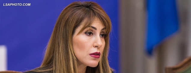 Abuzimi që po na shkërmoq të<br />gjitha pushtetet/Nga Majlinda Bregu