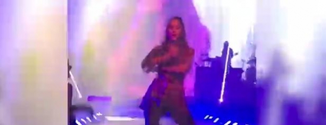 VIDEO/Momenti i performancës <br />së Ariana Grande,pak para sulmit
