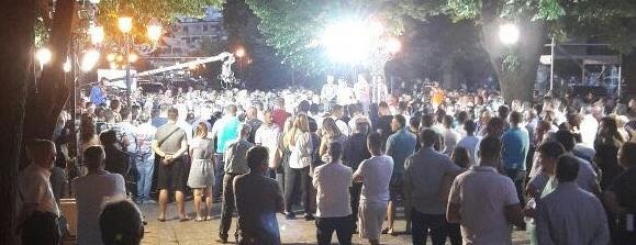 Edhe Shkodra i thotë “JO” Bashës<br />qytetarët braktisin mitingun e PD