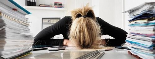 ​Katër mënyra për të ç’liruar stresin<br />pa u larguar nga tavolina e punës