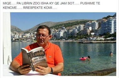 Gafa e Kozma Dushit në FB,komentet:<br />Si pjeshkat që dalin foto me libra