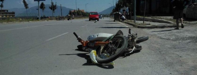 Lezh&euml;, aksident automobilistik<br />n&euml; aksin rrugor Rubik - Rr&euml;shen