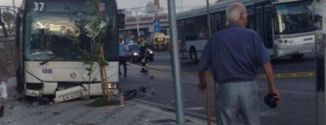 Tiran&euml;, urbani p&euml;rplas qytetarin<br />po udh&euml;tonte&nbsp;me bi&ccedil;iklet&euml;