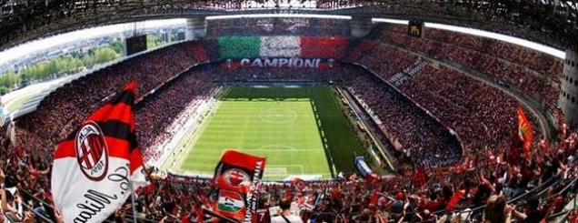 VIDEO/Shqiptarët kundër Milanit<br />“San Siro” sot vishet kuq e zi