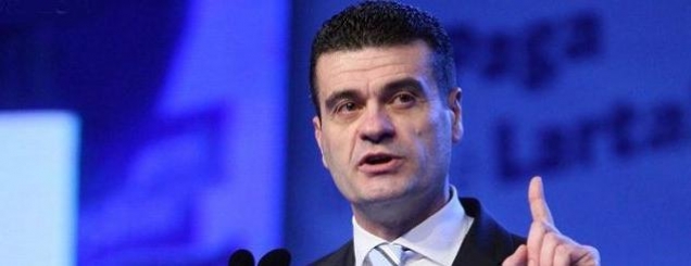 Mbam&euml;ni, se do t&euml; vras<br />veten!/ Nga Astrit Patozi<br>
