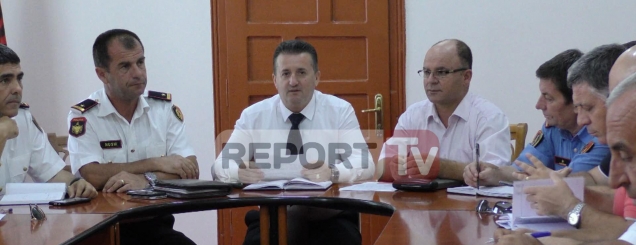Zjarret në Fier, prefekti Bregu:<br />SHISH të zbulojë zjarrvënësit