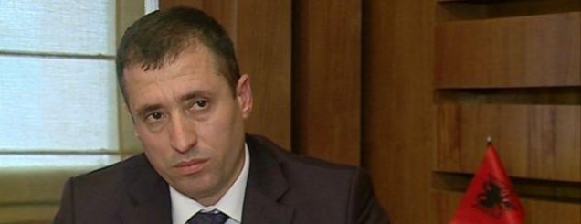 Ish kreu i burgjeve Artur Zoto<br />k&euml;rkon s&euml;rish lirin&euml;