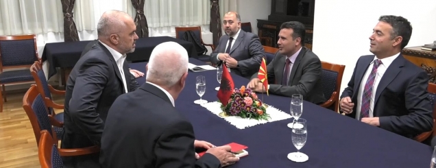 Maqedoni,Rama takon Zaev,së<br />shpejti mbledhje mes dy qeverive<br>
