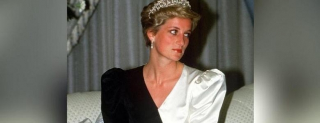 Inspirim stili nga Princesha Diana<br />rikthehet trendi i saj dy-ngjyrësh<br>
