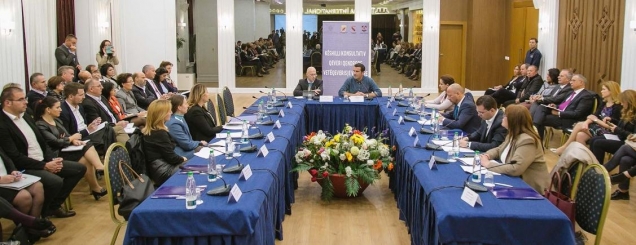 Këshilli konsultativ qeveri-bashki,<br />Veliaj: Zgjidhje problemit të ...<br>
