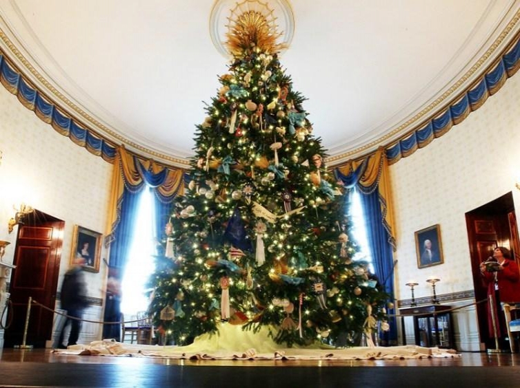 Pemët e Krishtlindjeve më të bukura<br />të Shtëpisë së Bardhë ndër vite<br>
