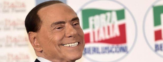 “Statujë njerëzore dylli”/Berlusconi<br />i “ngrirë” në moshën 81-vjeçare<br>
