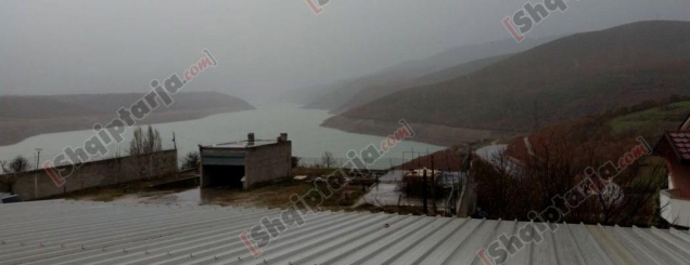 Shi e acar në mbarë vendin,<br />pa drita disa zona në Kukës<br /><br>
