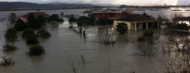 Përmbytjet,2 lista për dëmshpërblim<br />familjet deklarojnë vet dëmet<br>
