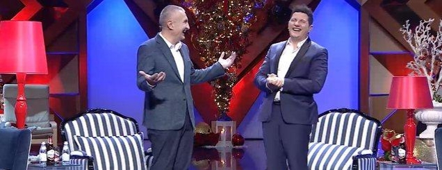 Meta shkrin së qeshuri publikun,<br />ja kë sheh si kryeministër të ri'Ç'mendoj për Ramën,Berishën e Bashën'<br /><br>
