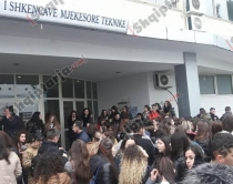 Studentët e UMT po protestojnë<br />për shkak se rrezikojnë diplomimin<br>
