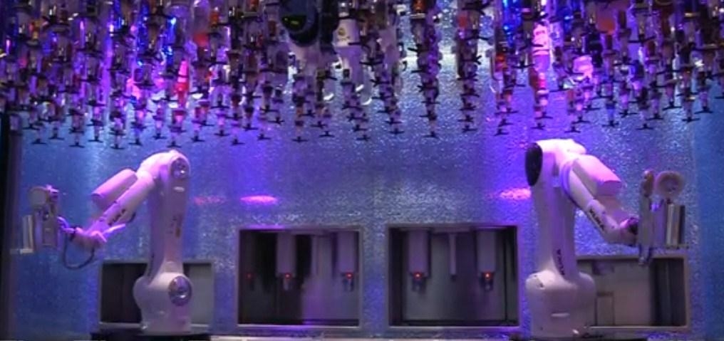 Las Vegas, roboti barist zëvendëson<br />njeriun, arrin të miksojë pijet<br>
