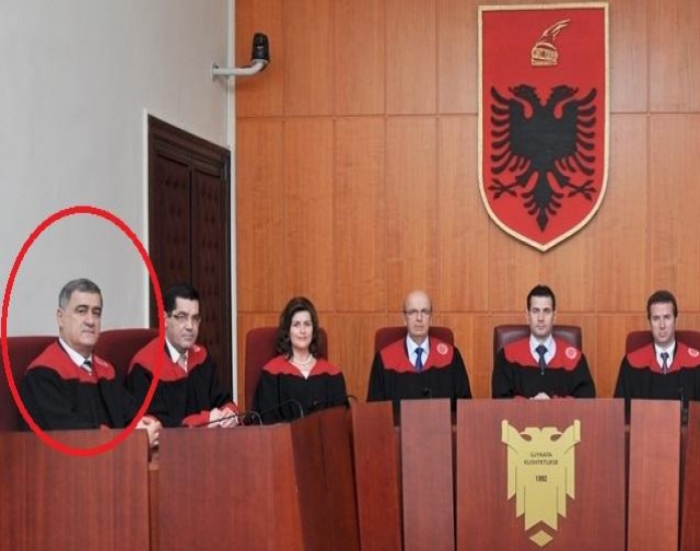 Dorëhiqet anëtari i Gjykatës<br />Kushtetuese Besnik Imeraj<br /><br>
