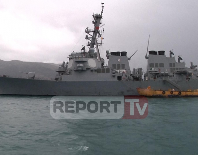 VIDEO/'Ross', anija ushtarake<br />amerikane në Portin e Vlorës<br>
