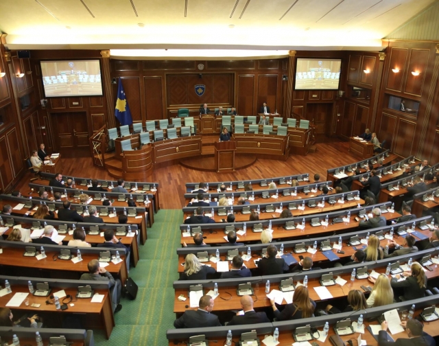 Kosova 10-vjet shtet, seancë<br />solemne në Kuvend,marshon FSK<br /><br>
