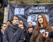Kosovë,studentë e profesorë bëhen<br />bashkë,thirrje Apelit:Lironi 4 aktivistët<br>
