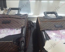 FOTO/350 mijë € në valixhe, si u<br />kapën dy shqiptarët në Ekuador<br>
