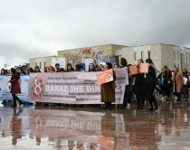 VIDEO/Protest&euml; dhe fest&euml;,<br />ja cili &euml;sht&euml; tubimi i gruas sot<br>
