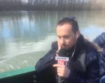 Report Tv me varkë në Obot, 150<br />banesa në ujë nga përmbytjet<br /><br>
