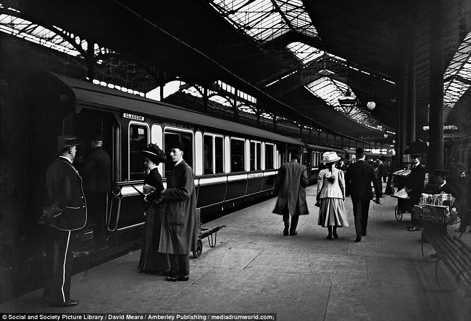 FOTO/Britani,'kohë e humbur' fotot<br />magjepsëse të trenave të hershëm<br>