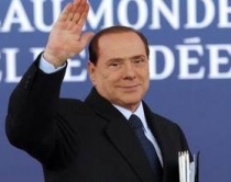 Berlusconi: Do ul taksat, Monti: Blen <br />votat me paratë e italianëve