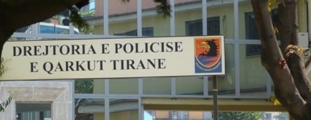 Tiranë, falsifikonin pasaportat<br />4 të arrestuar,mes tyre femra